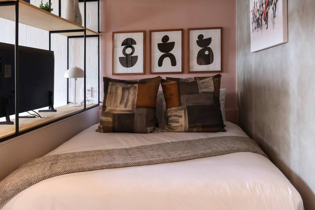 79413764-b2cc-403d-ae5a-b369e1e6f22e-1