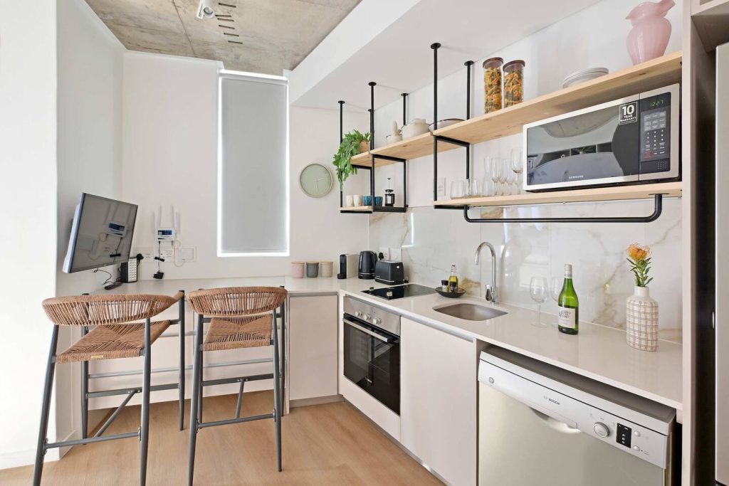 7eeb00fb-3435-412b-8276-2cfbf27c4889-1