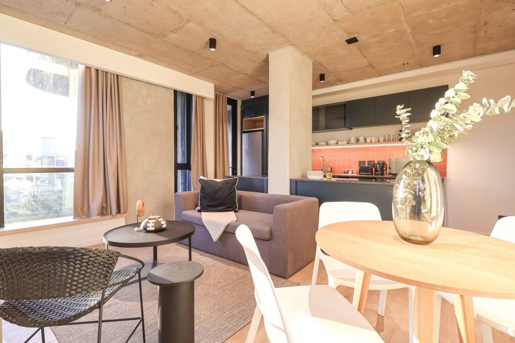 7f8bc3fd-4990-4d18-87a6-f867ffa5736d-1