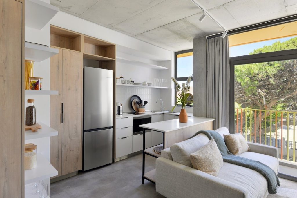 8a331cf4-61fa-45d9-96fc-2bfbccd2da95-1