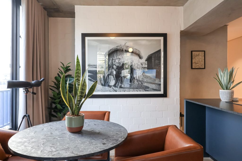 8bf58211-82c3-447d-8ef9-a2e8619d5795