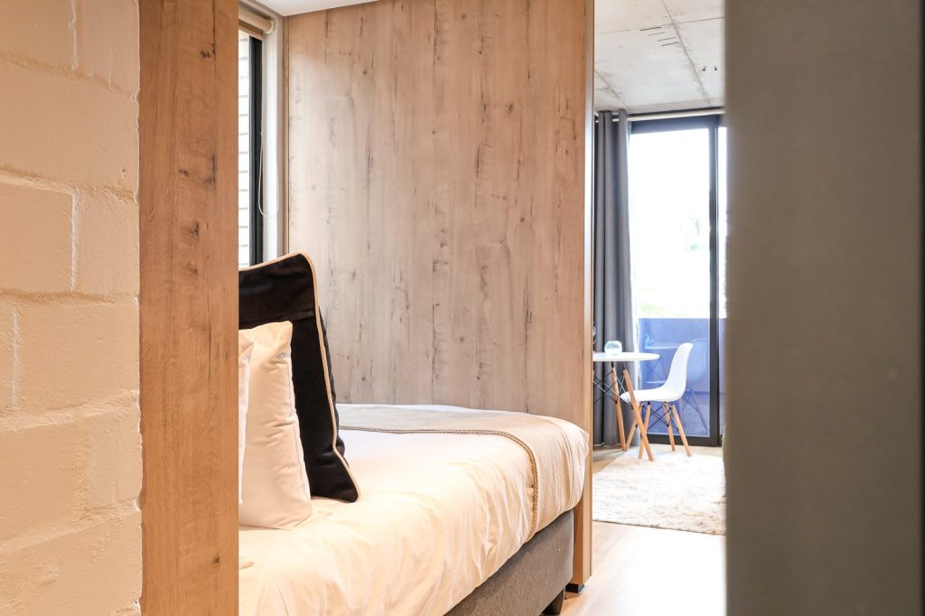 8c3159d1-7682-4e9e-b66e-52f0ff2c0a27-1