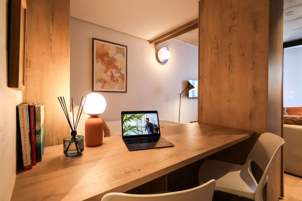 8db8d3de-5e44-4413-a98e-0506eea0dbac-1