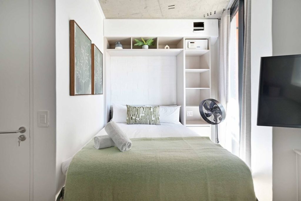 9649c8a5-d748-473d-bea3-803d0896d864-1