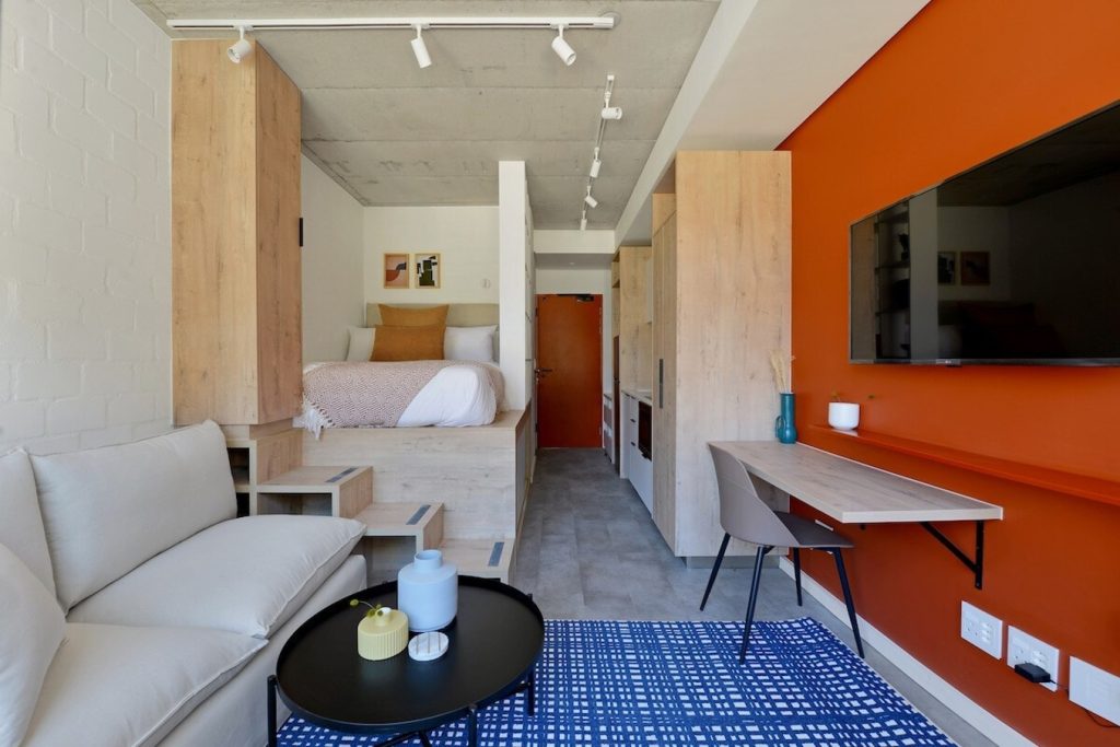 SMART TV with Netflix