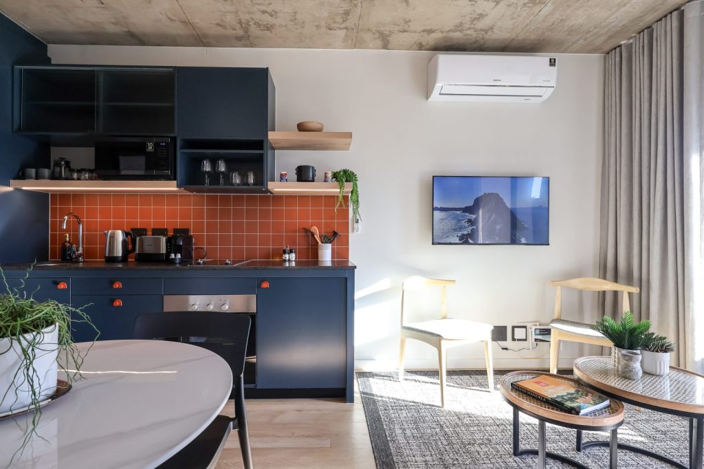 983c80b8-5c99-4d59-951a-18e14a313a12-1