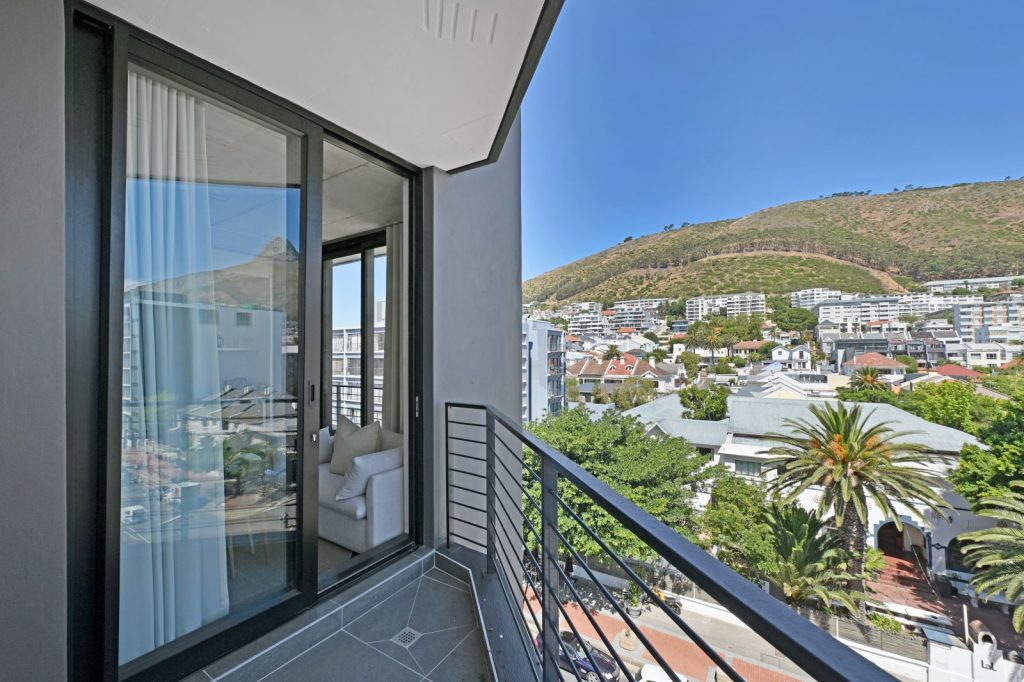 9b5a2b4d-bff2-4bd2-8471-1b9d5e3be9c5-1