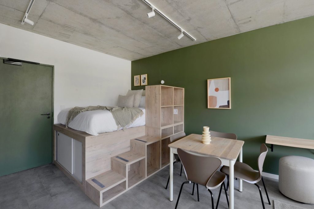 9d53b8d7-d812-4cee-8302-ed0ea160c412-1