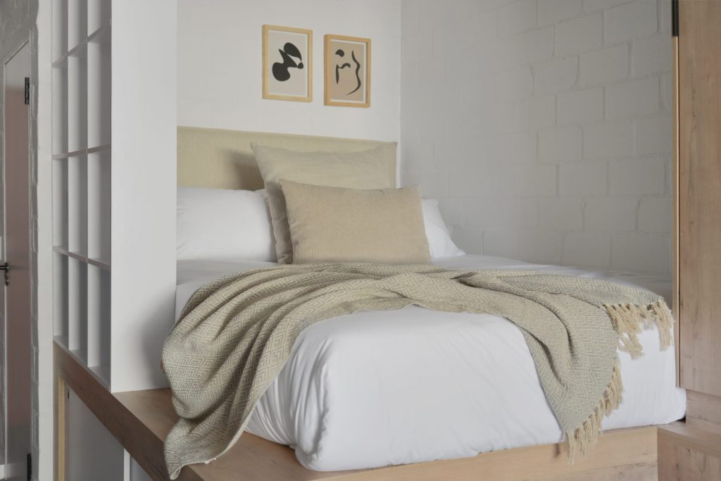 9e9afee9-8375-4895-a4bf-530322be5419-1