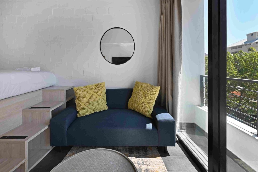 aa25bd87-8d11-45ff-aa09-0a162ab89105-1