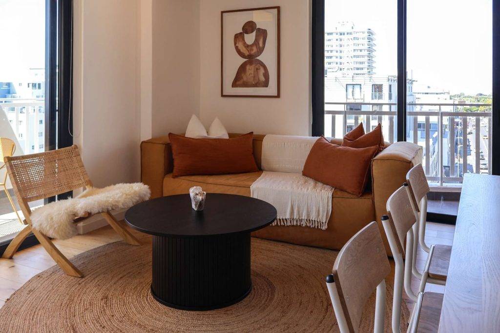 b4ece460-23f7-4525-bdfd-f485b6e59e89-1