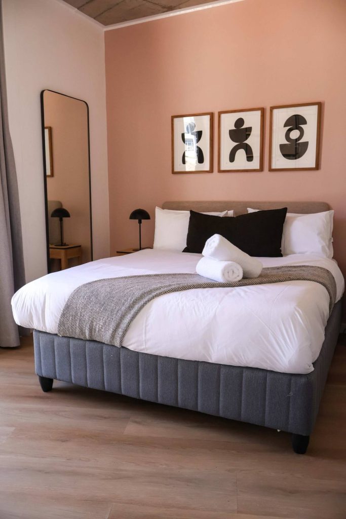 b735881a-0921-4465-bd4b-466899a2d58b-1