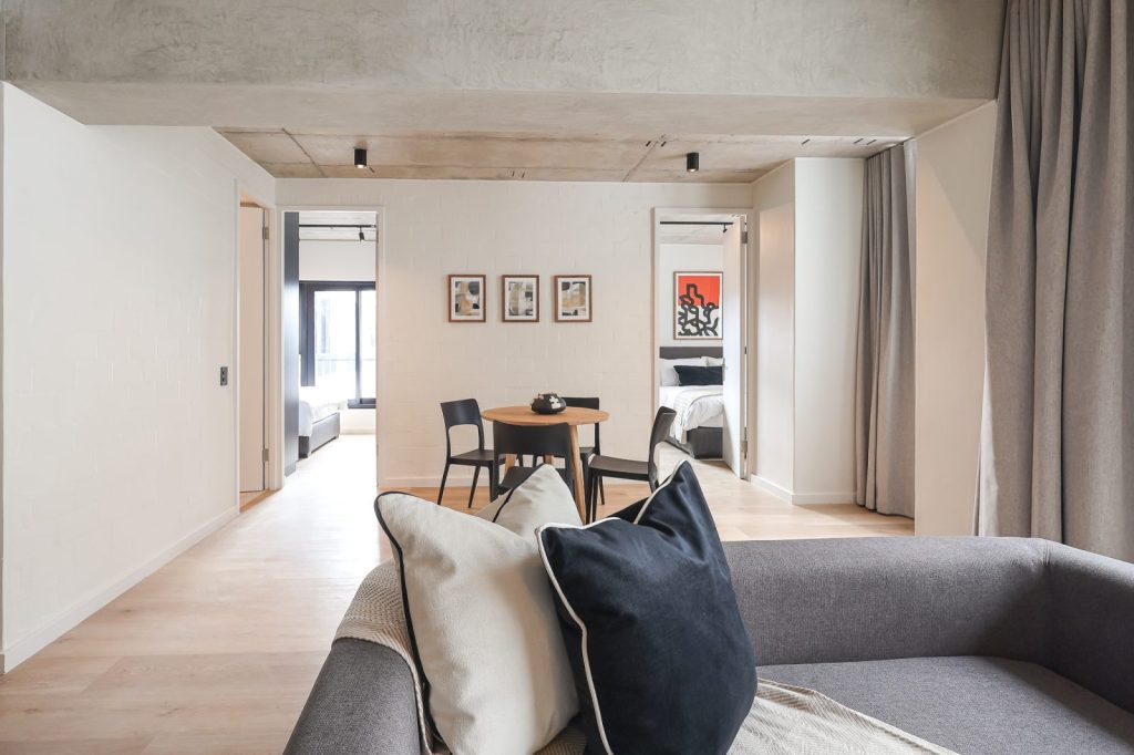 bbb66001-ec00-4390-b01e-53343ee20200-1