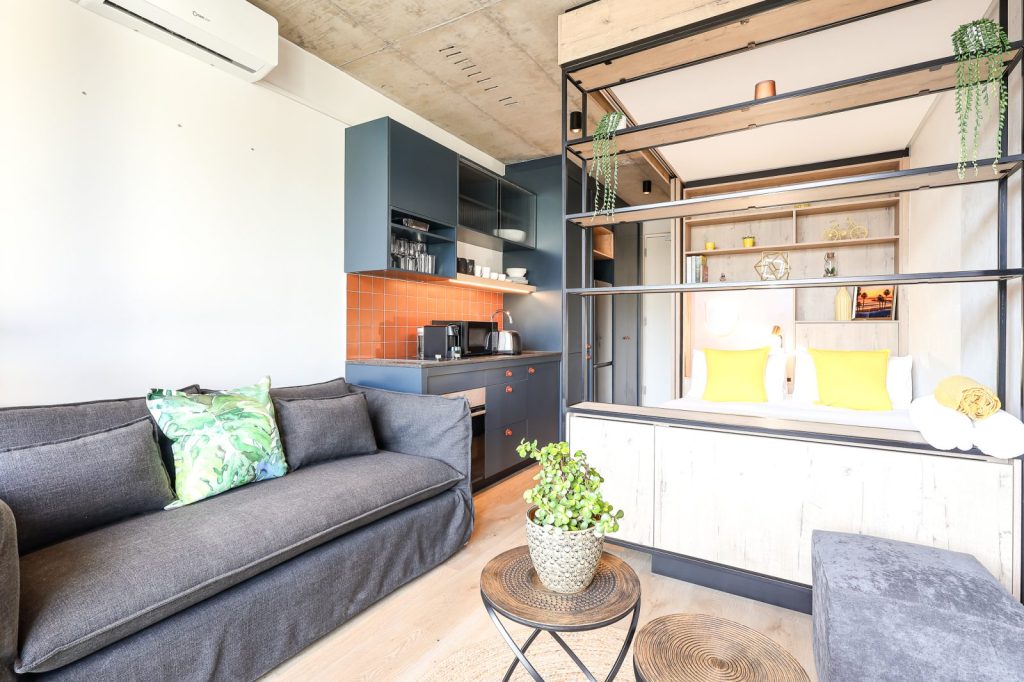 bc269ed7-7998-49ad-8f88-78dc7818063e-1