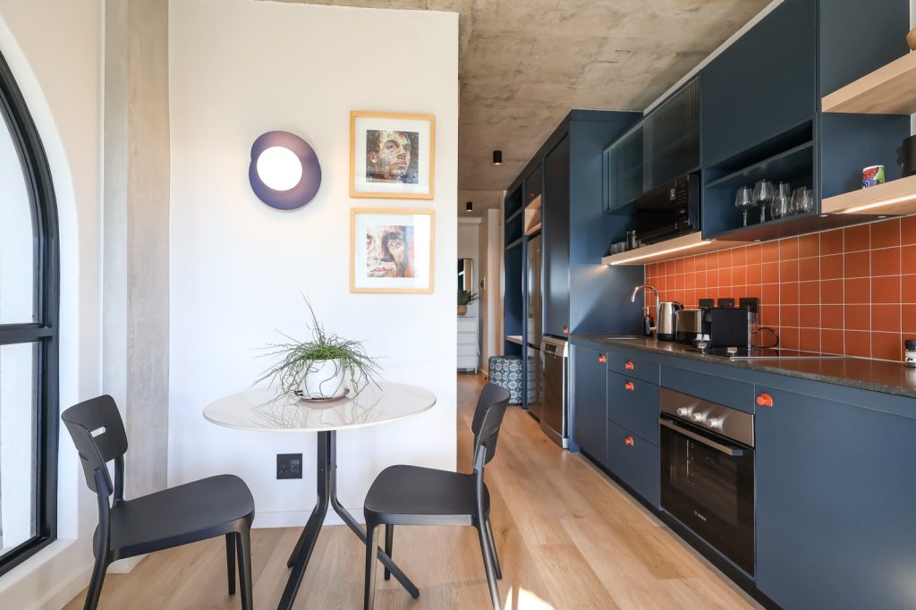 bcc3447b-45b7-4c3e-98c8-3fef6023dbba-1