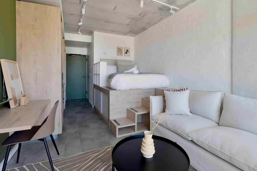 bd4d04cf-71da-4e52-bcc7-b4db2eed03a2-1