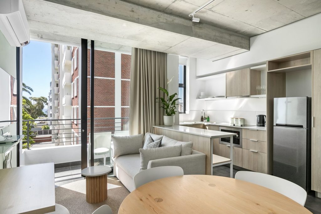 bee1dfb4-2057-4e48-9f9d-1f437a4bfd1d-1