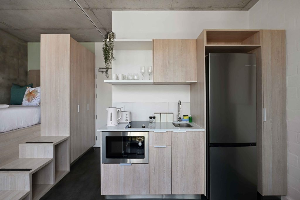 c222a06b-38e7-4099-b0c7-51a8b39dfbdf-1