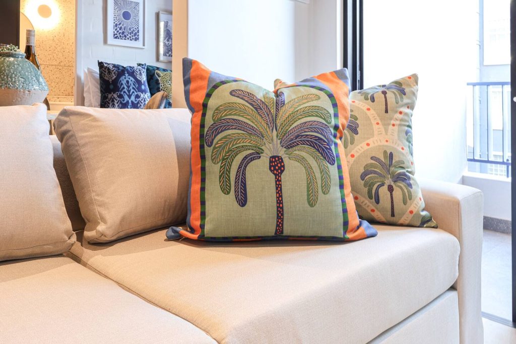 c24e0227-a8c4-4d99-9c4b-e2055116d179-1