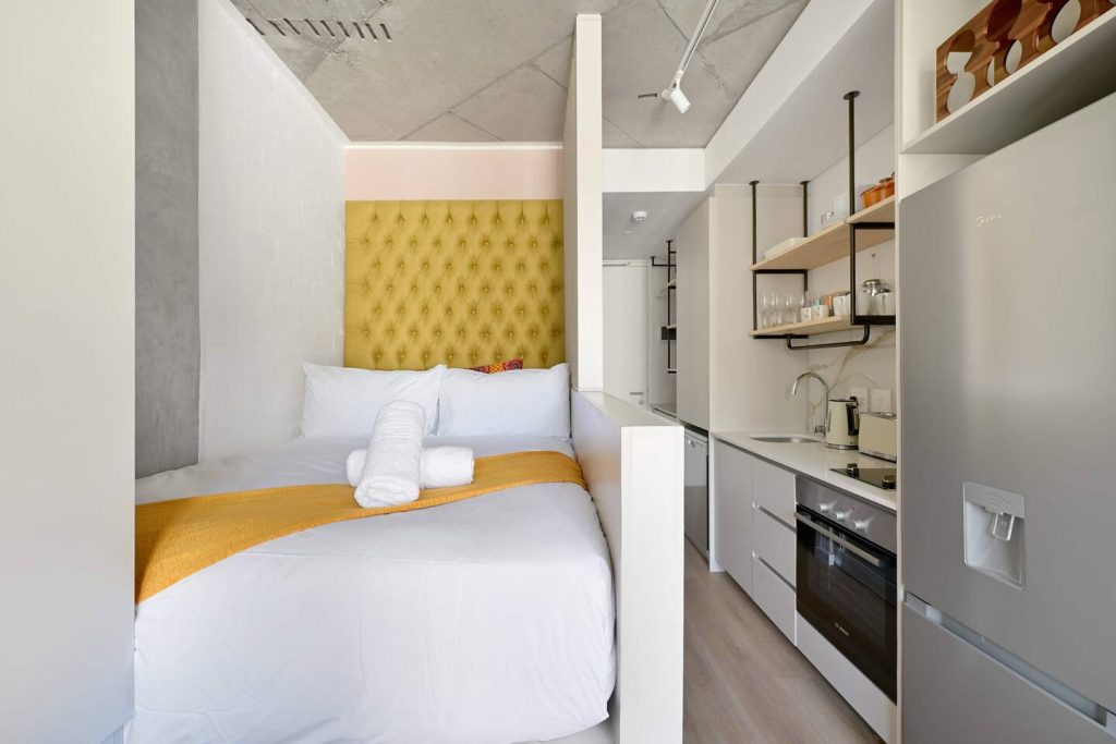 c6530ca0-78a7-4753-b6f5-3418f4ad5563-1