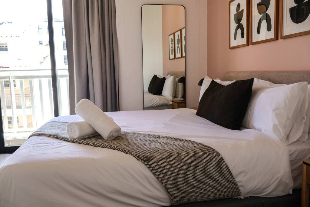 c69379bb-2d55-4b4b-b80d-f8a7cd39d677-1