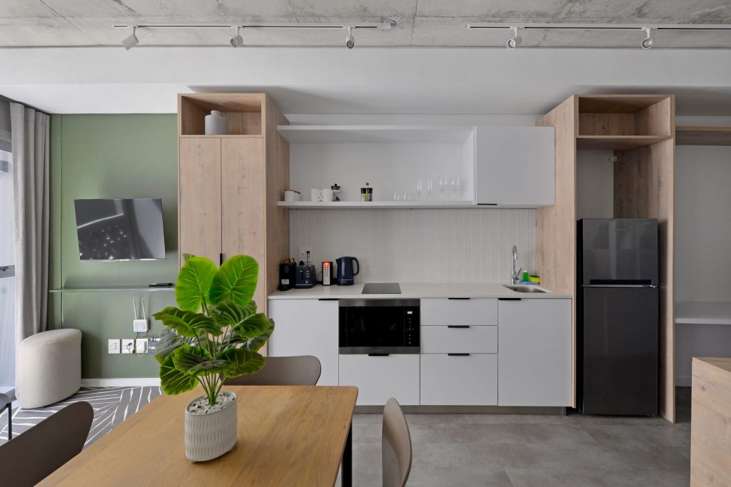 c75e2140-1fa9-4786-972b-2bcbcf487312-1