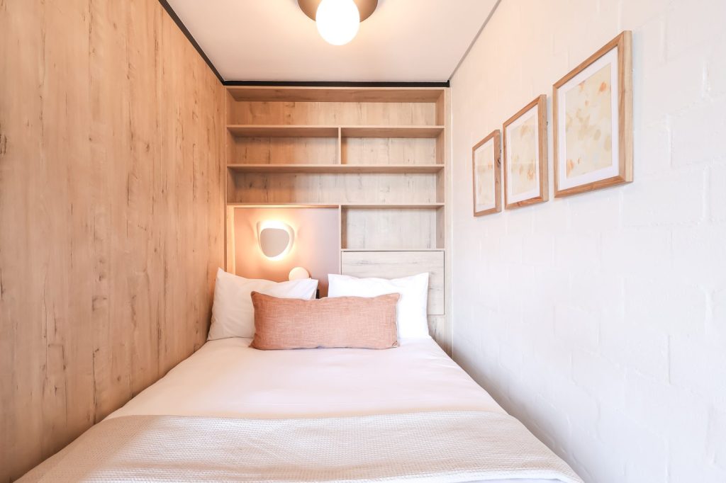 c95ed28b-ccf1-4065-9d9c-3a8ff2dcddf7-1