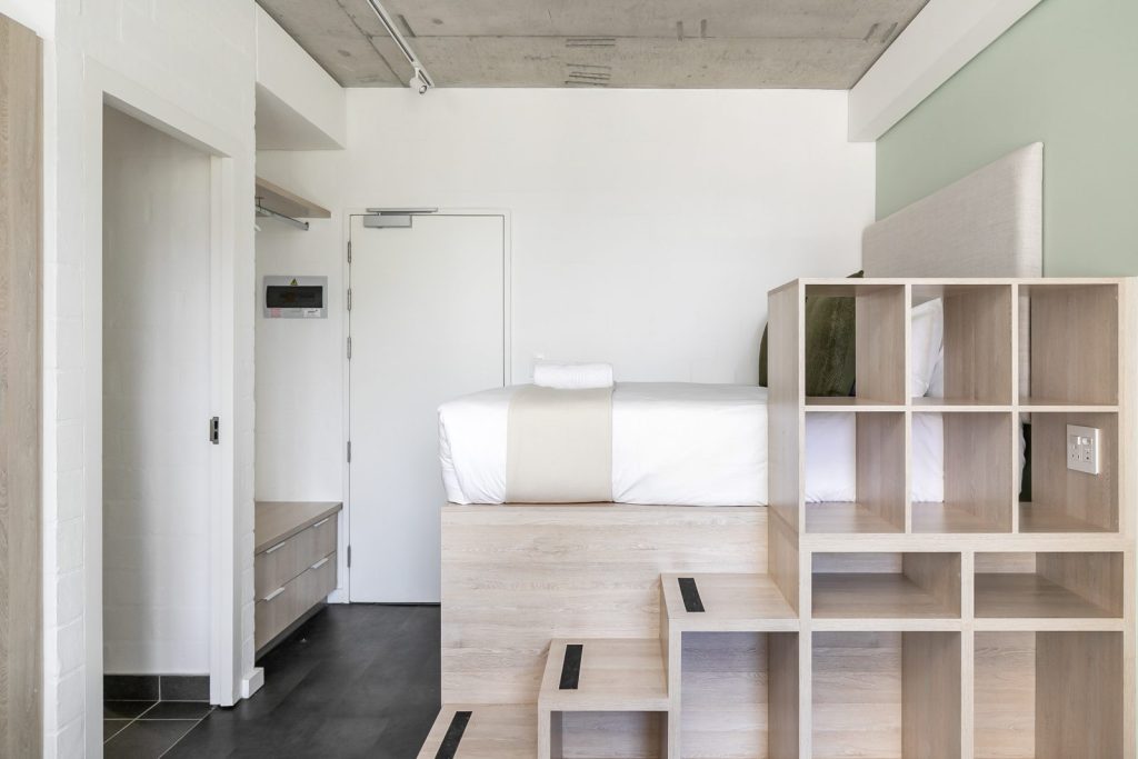 cb211e11-4513-45af-95ea-c11d30951e8e-1