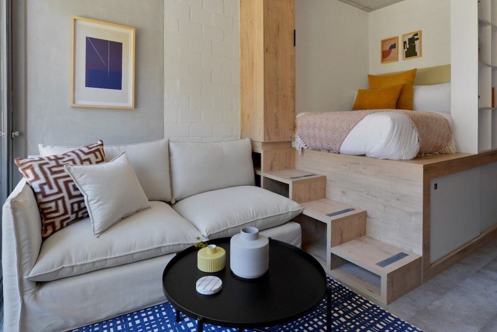 cc594f38-d224-42d3-b409-1b15a0a64a68-1