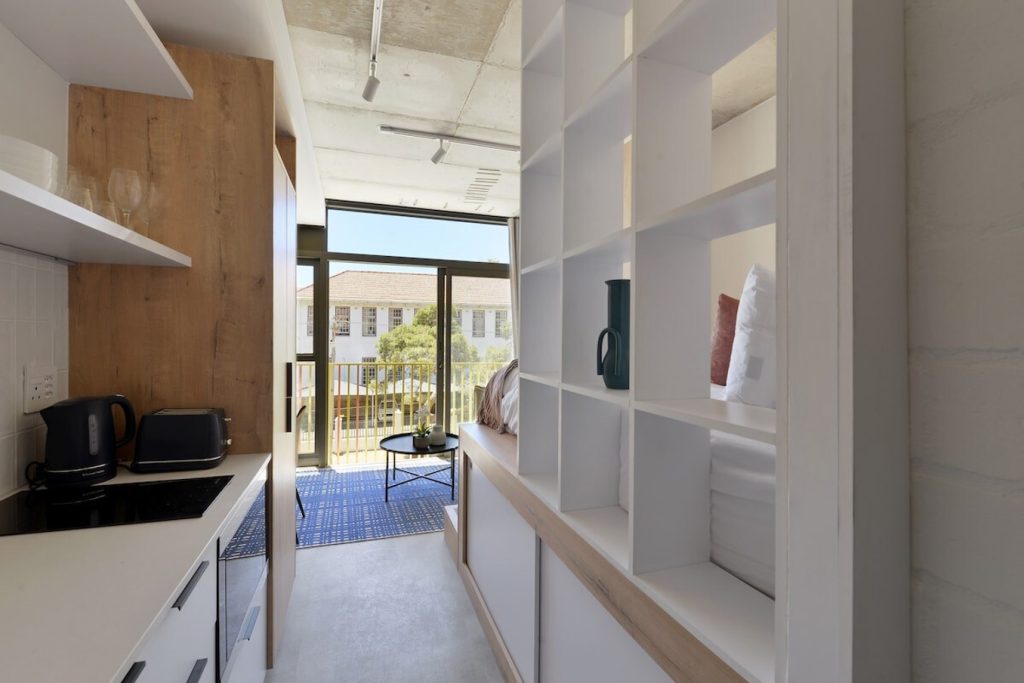 d1a0bdd3-b40c-4290-9b8c-c50cabc1429d-1