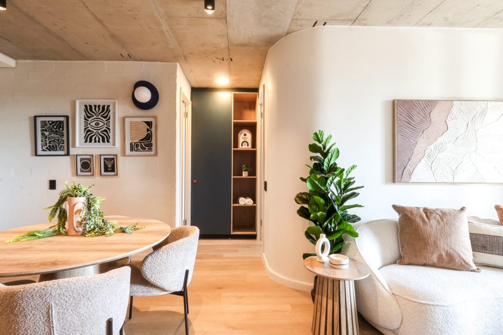 d37ee667-eab6-4e9a-b9af-f6a87aa827a6-1