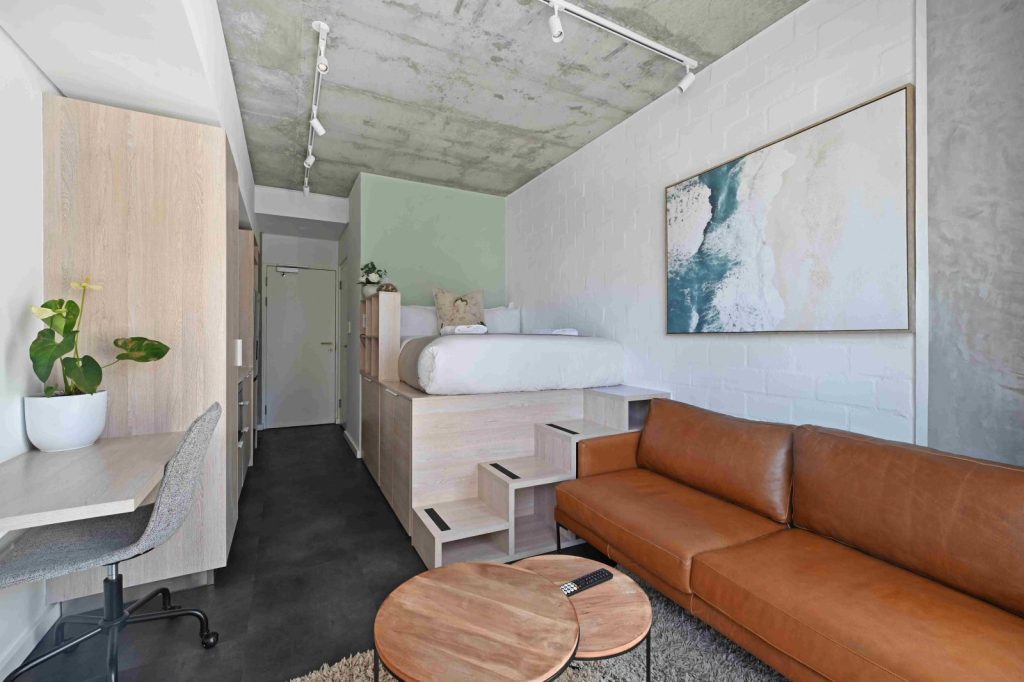 d6fa92c1-27d9-438d-84f3-52d5c62e37b9-1