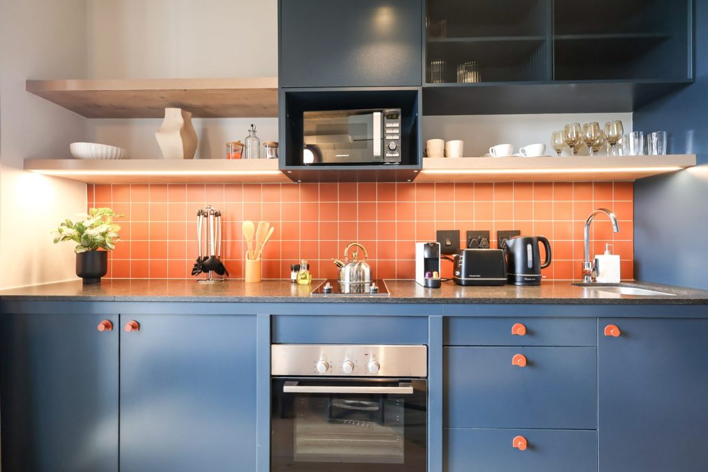 d9409263-bad4-4c55-b9ae-307bdd50bd80-1