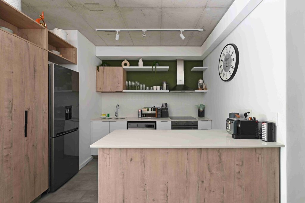 dbe9b6f9-a150-4240-b44b-93e3e78209c8-1