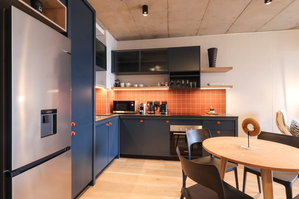 ddab78de-0fe5-4e9f-8099-3d265512d5a1-1