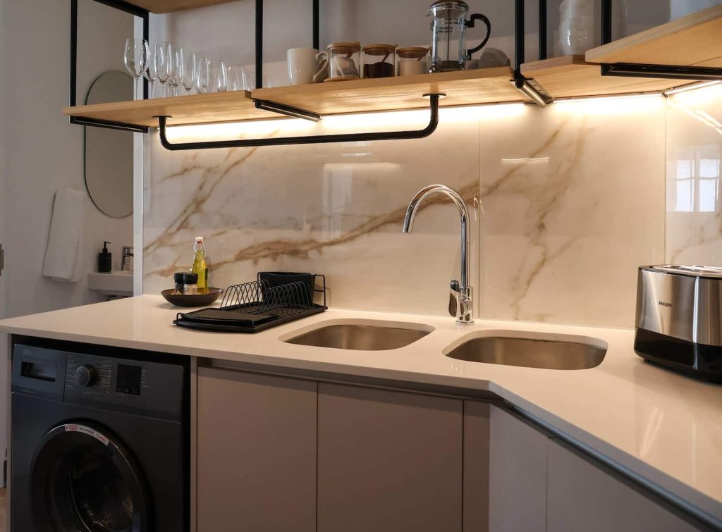 e36082fc-535e-4859-a826-f65c5bbc7ab2-1