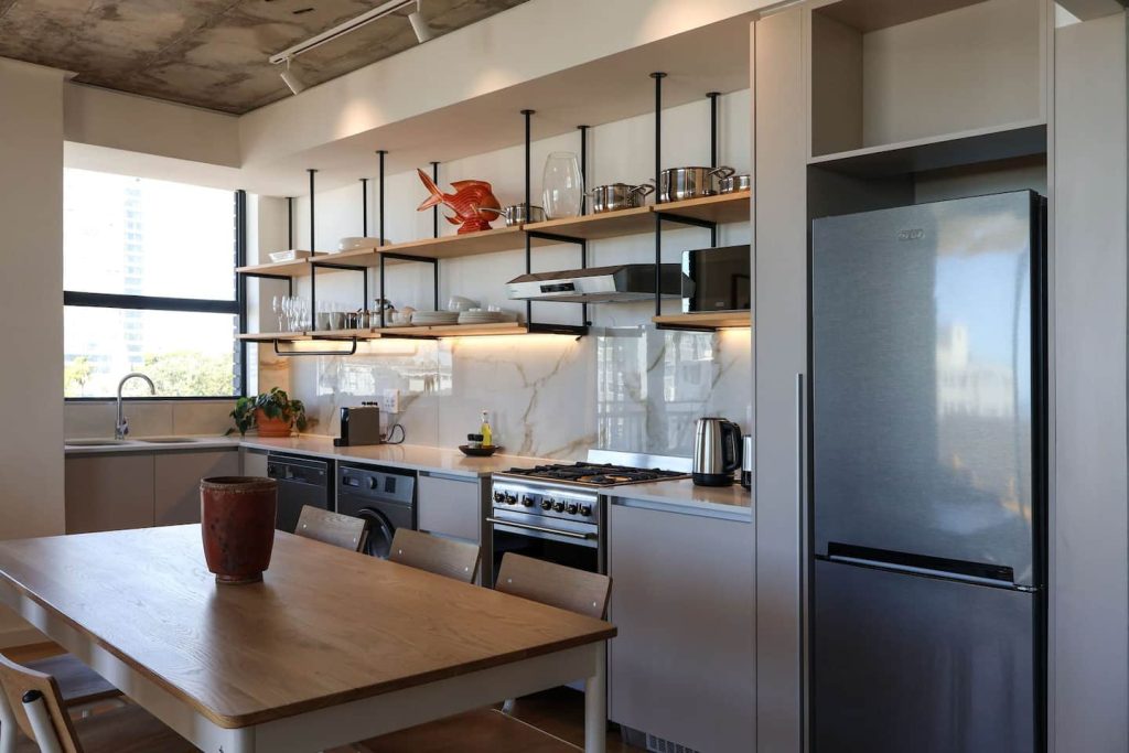 e79cf3ef-33d8-4078-a7c2-2d8dc71838df-1