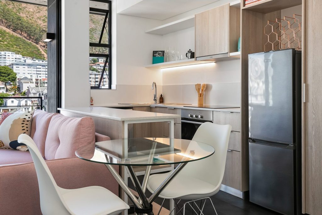 e7d3490c-fcc8-48bc-bb04-5f090ae663bf-1