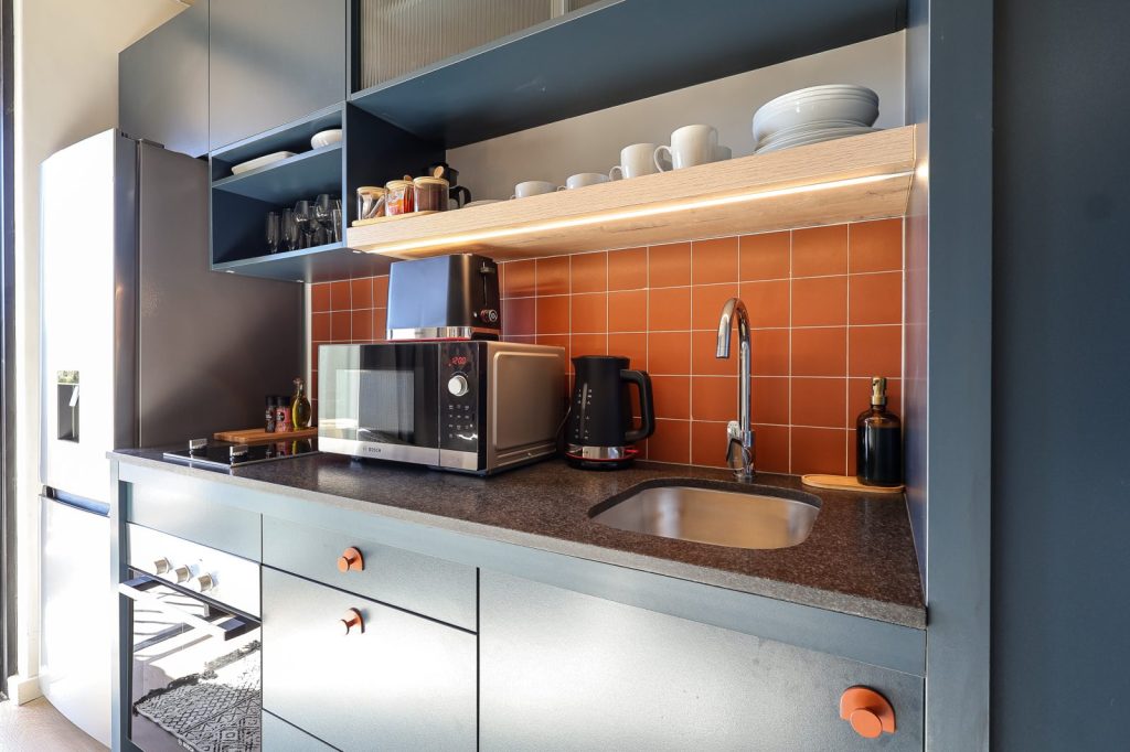 e911747d-b1fc-40bd-96a0-88941ad8975e-1