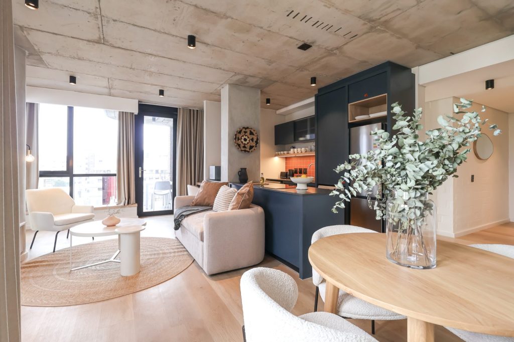 ebdd2727-5aa0-4975-8566-0f6419f168cc-1