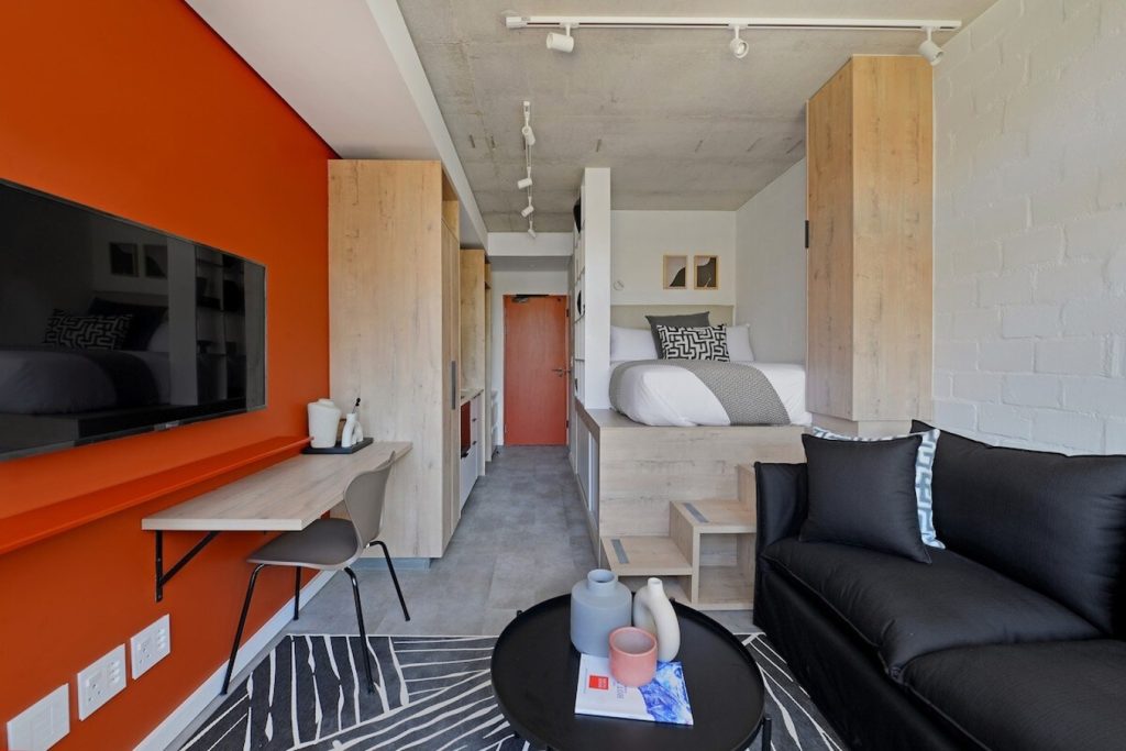 Open plan apartment with balcony and lots of natural light