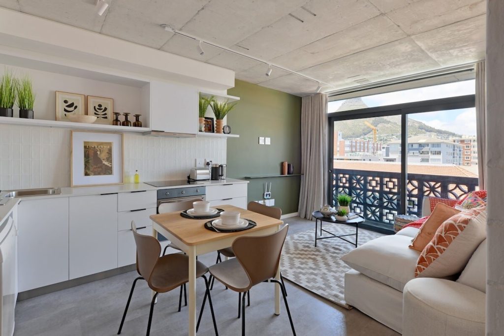 faed0938-28f8-4ae3-b616-f704b6227bcc-1