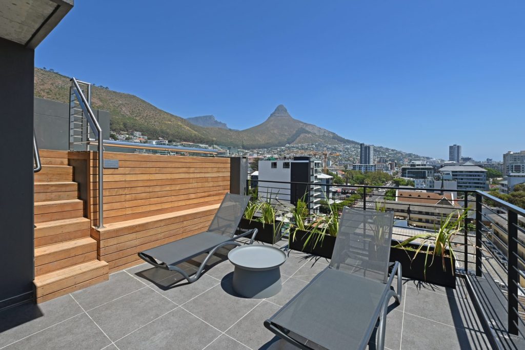 fb36e297-00f1-43b2-b4e9-7bd952fc214e-1