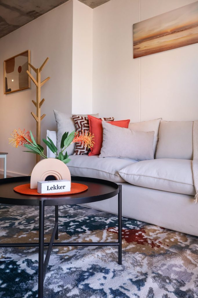 fe394319-2708-4475-ae6c-25ff2d1ade63-1