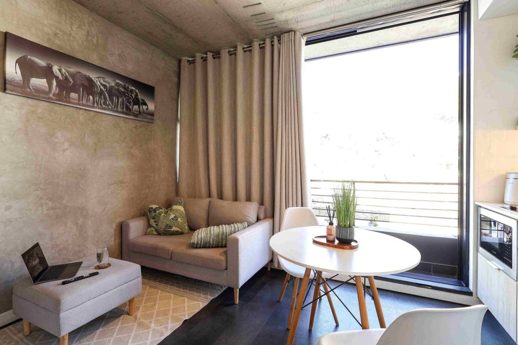 ff0b6acf-a46b-4b10-ac81-5a2966afe128-1