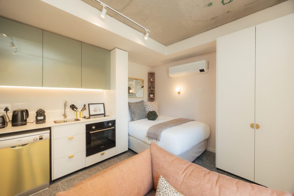 303c1688-85a0-430a-b398-f93808a1f242