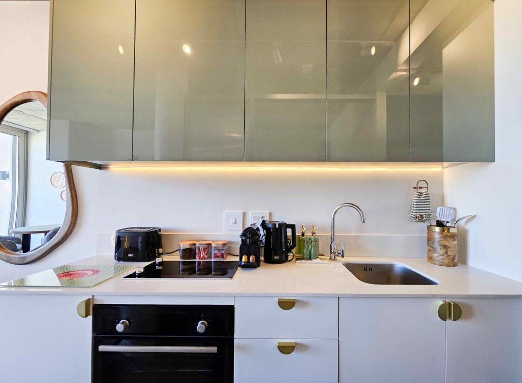 4c33cab3-65ee-4787-b6f6-085933c2b932