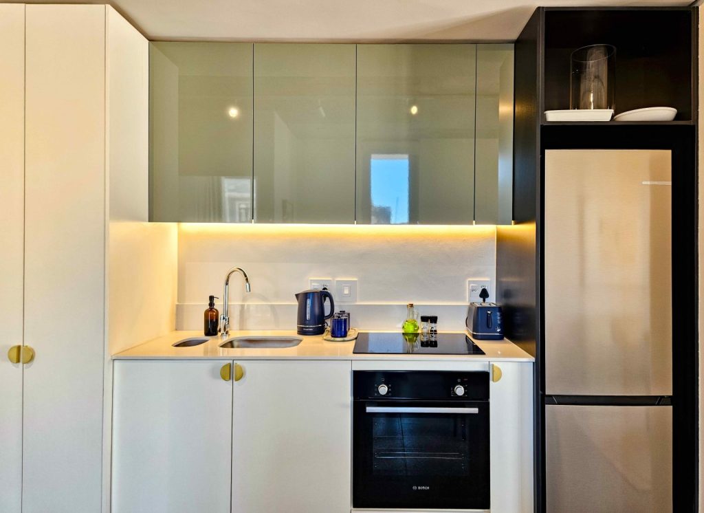 821bc8af-c4f2-48b0-beb3-b5c79522b327