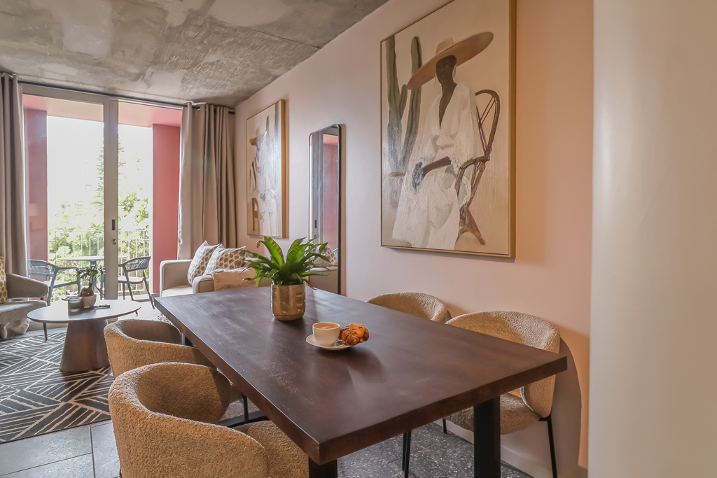 8cad610f-ab35-4c37-a8d4-5b845e457930