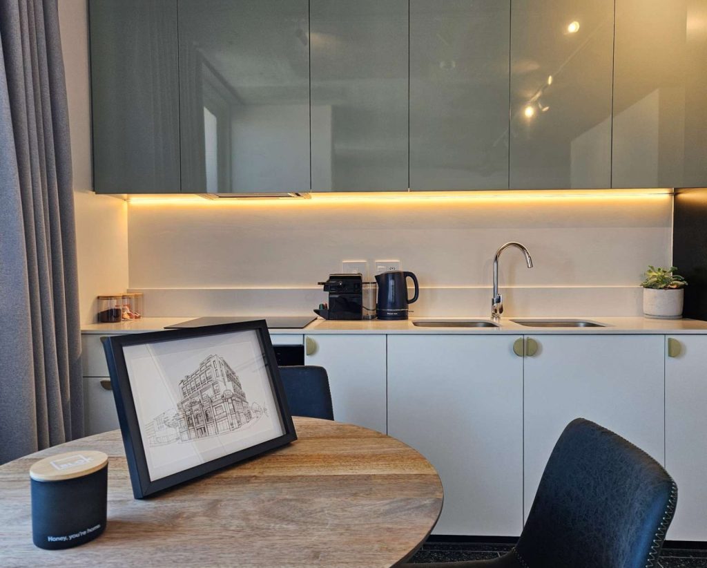 90e9e687-6b72-4158-bab8-2299ac1933c4